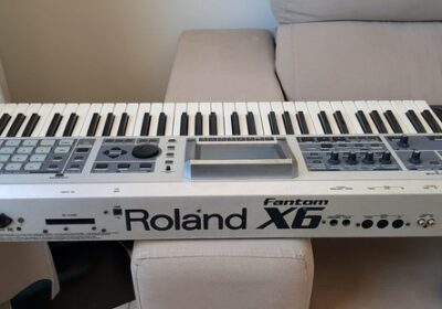 Roland Fantom X6 Synthesizer Workstation Keyboard